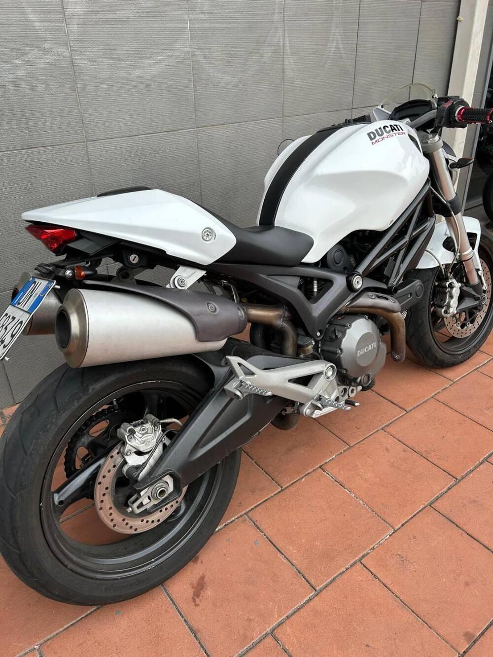Ducati Monster 696 (2008 - 13) (6)