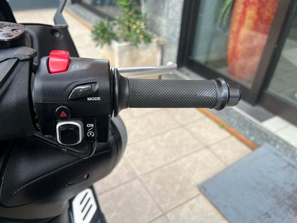 Yamaha T-Max 560 (2020 - 21) (14)