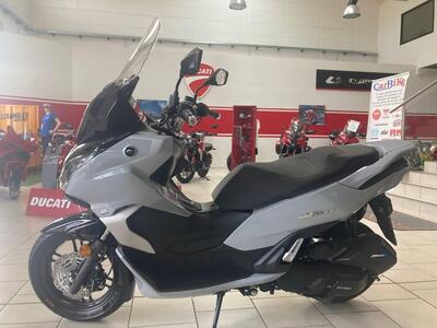 QJ Motor MTX 300 (2025) nuova