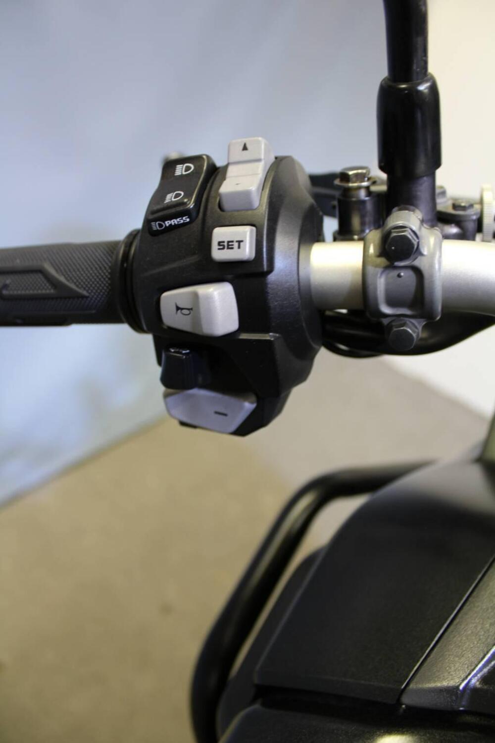 Honda Africa Twin CRF 1000L DCT ABS (2016 - 17) (10)