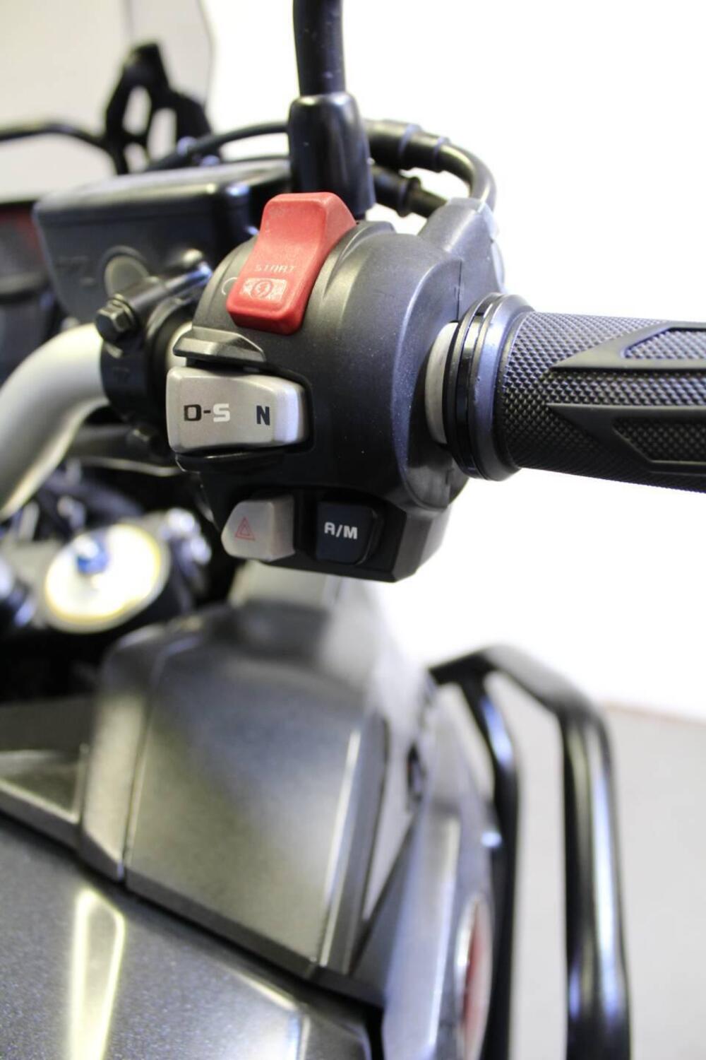 Honda Africa Twin CRF 1000L DCT ABS (2016 - 17) (11)