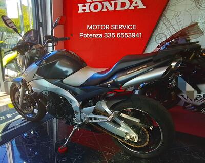 Suzuki GSR 600 (2006 - 11) usata