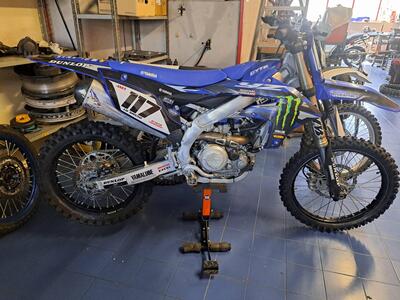 Yamaha YZ 450 F (2023) usata