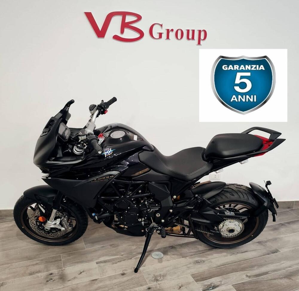 MV Agusta Turismo Veloce 800 Lusso (2021 - 23) (6)