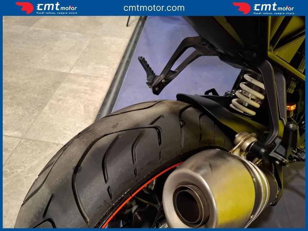 KTM 1290 Super Duke R (2019) (8)