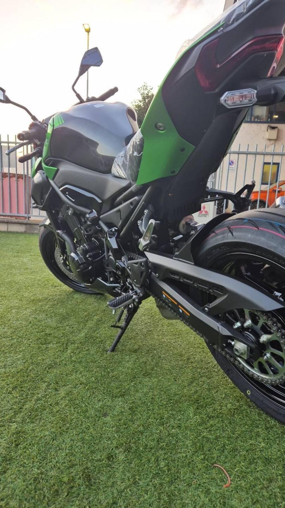 Kawasaki Z 900 (2025 - 26) (5)