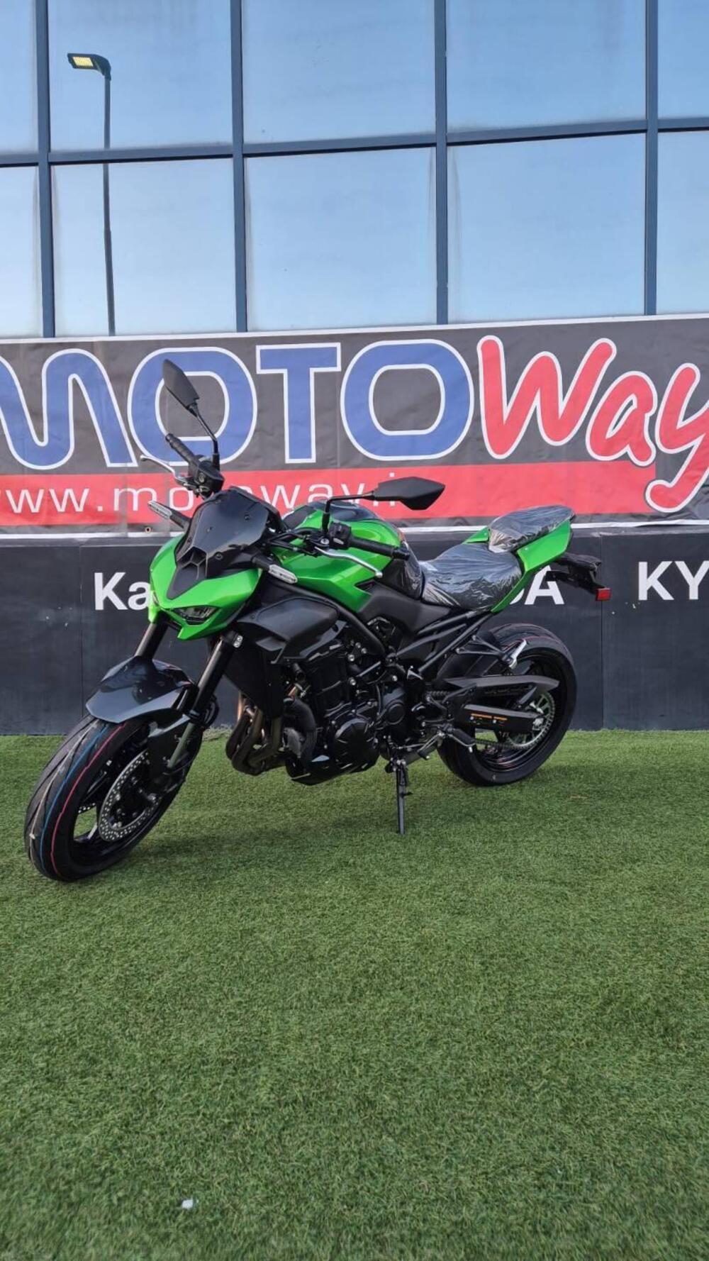 Kawasaki Z 900 (2025 - 26) (6)