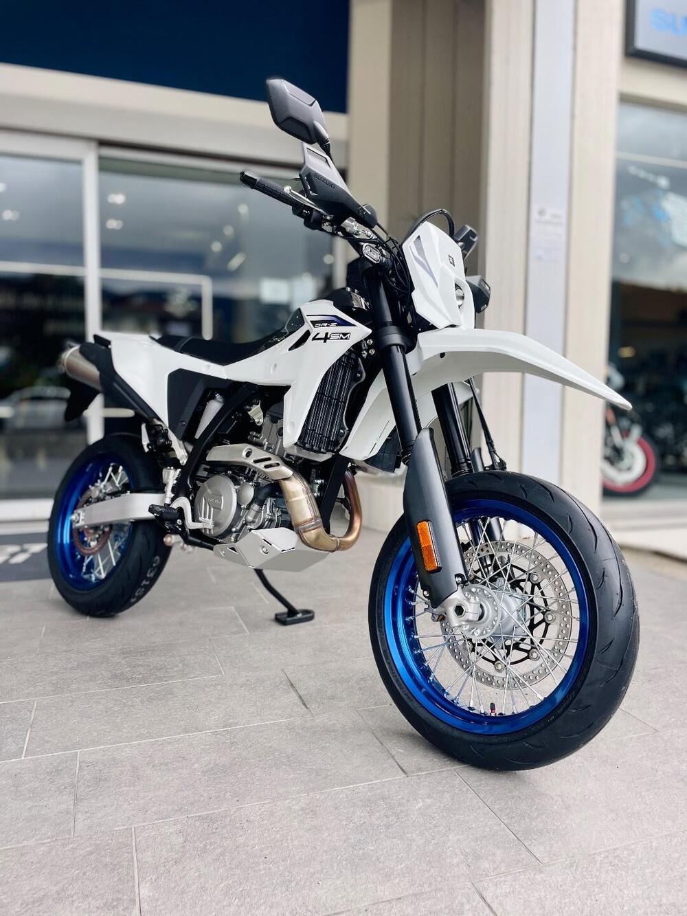 Suzuki DR-Z4SM (2025)