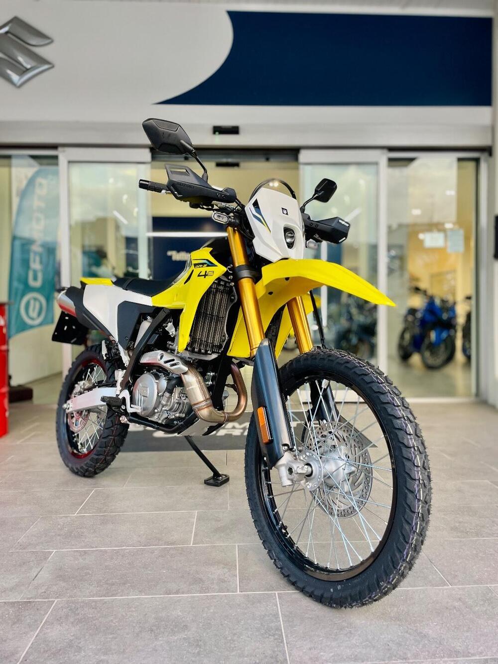 Suzuki DR-Z4S (2025)