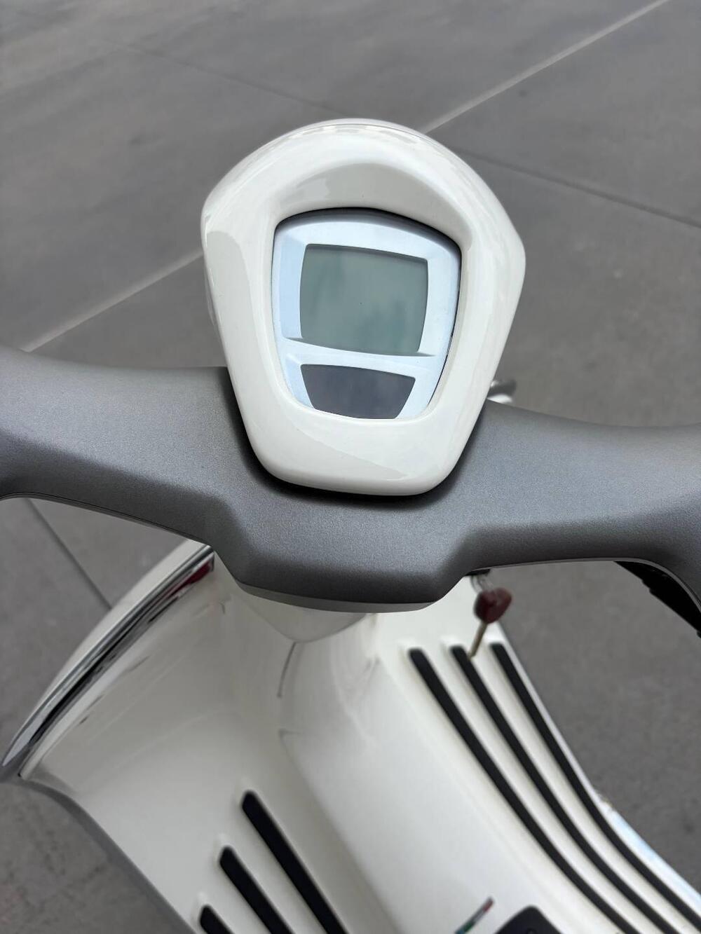 Vespa Vespa 946 ABS (2013 - 15) (7)