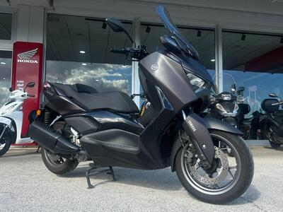 Yamaha X-Max 300 Tech Max (2021 - 24) usata