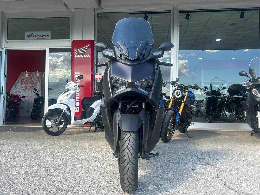 Yamaha X-Max 300 Tech Max (2021 - 24) (2)