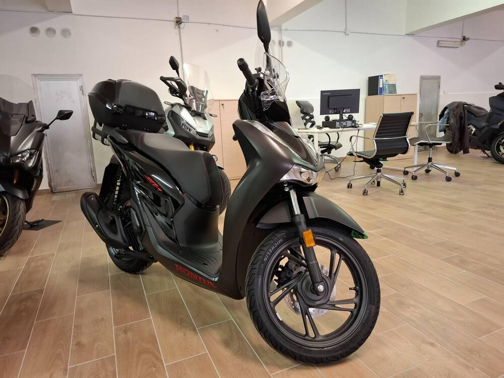 Honda SH 125i Sport (2024 - 25) (2)