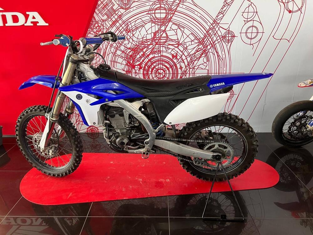 Yamaha YZ 250 F (2010 - 11) (7)