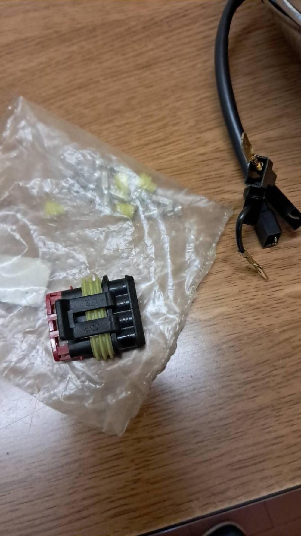 fanale anteriore MOTO GUZZI lampada H4 (4)