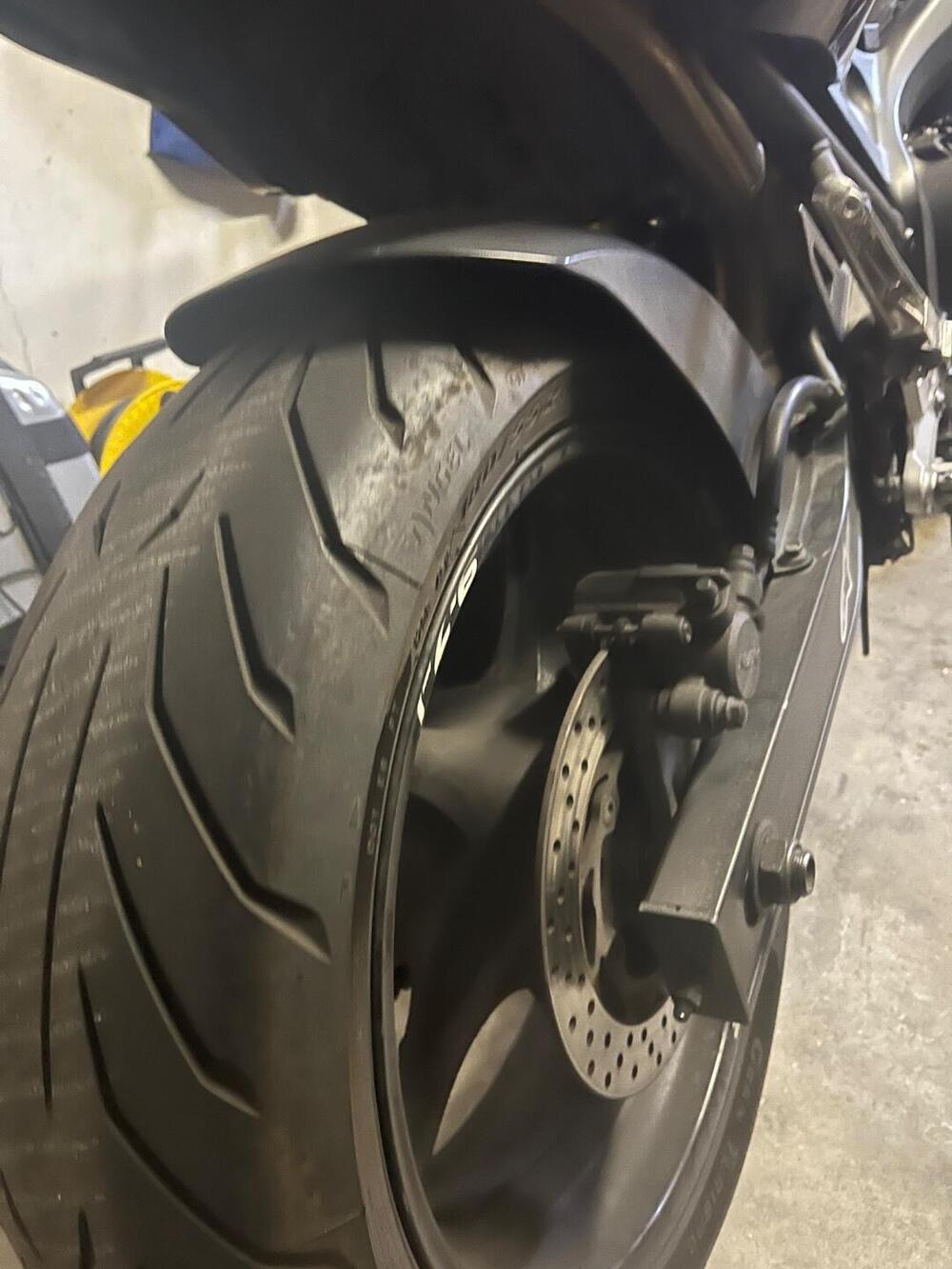 Yamaha FZ6 (2004 - 07) (3)