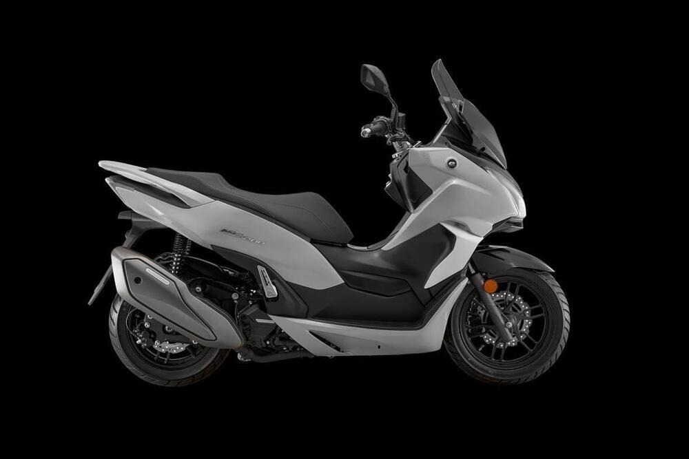 QJ Motor MTX 300 (2025 - 26) (2)