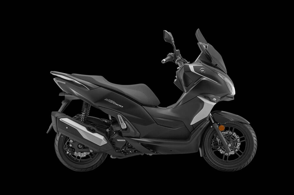 QJ Motor MTX 300 (2025 - 26)