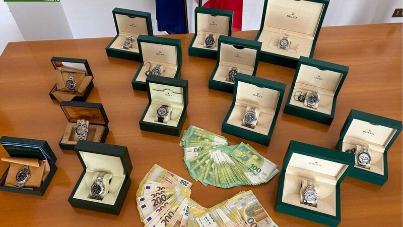 Rolex e contati sequestrati dalla Guardia di Finanza