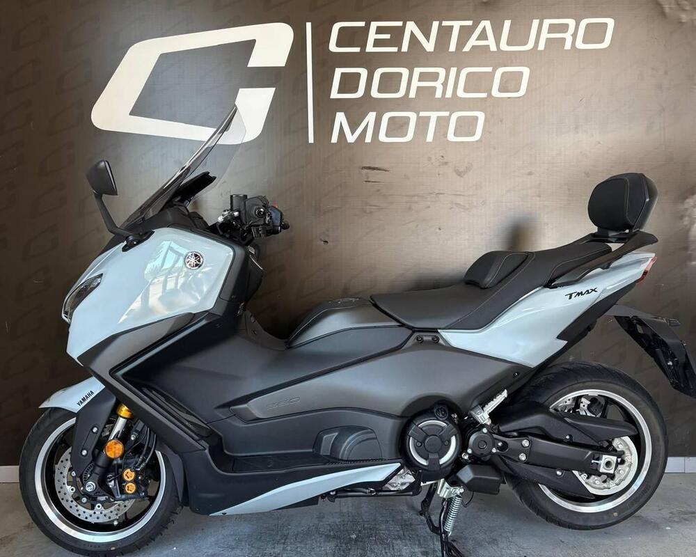 Yamaha T-Max 560 Tech Max (2025 - 26) (2)