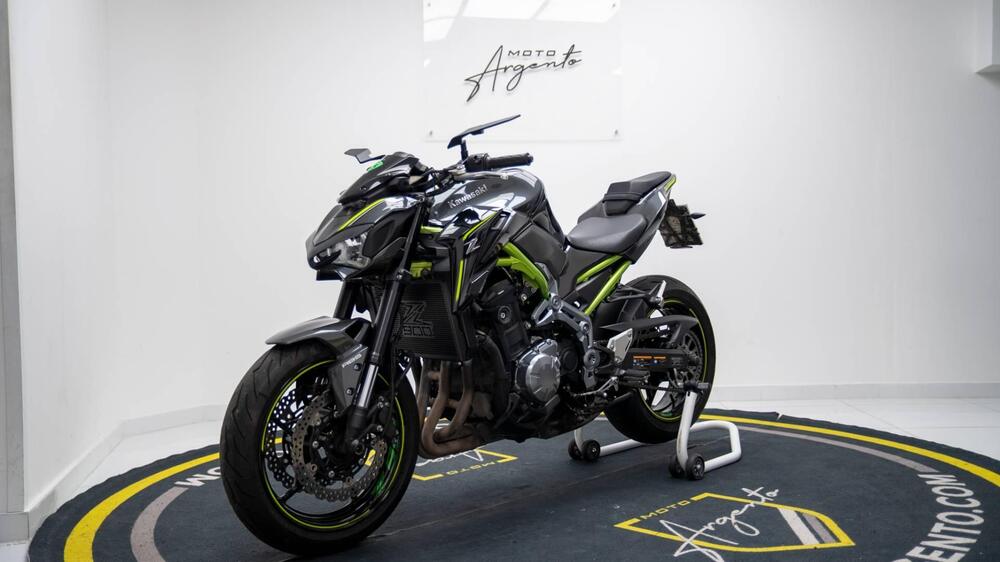 Kawasaki Z 900 (2017 - 18) (4)