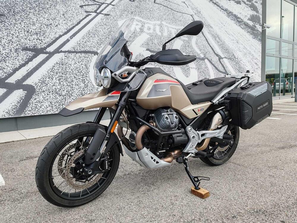 Moto Guzzi V85 TT Travel (2024 - 26) (4)