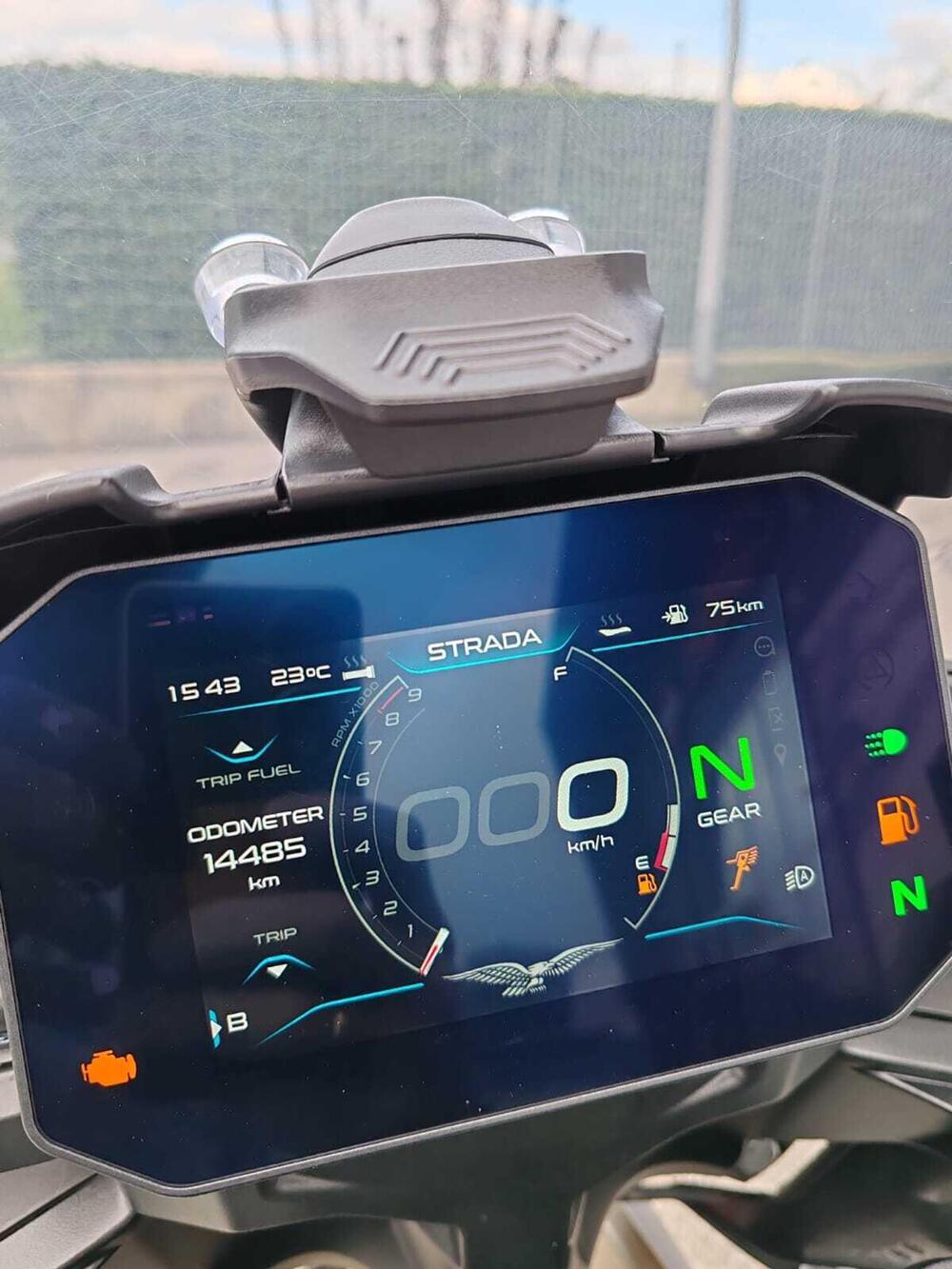 Moto Guzzi V85 TT Travel (2024 - 26) (5)