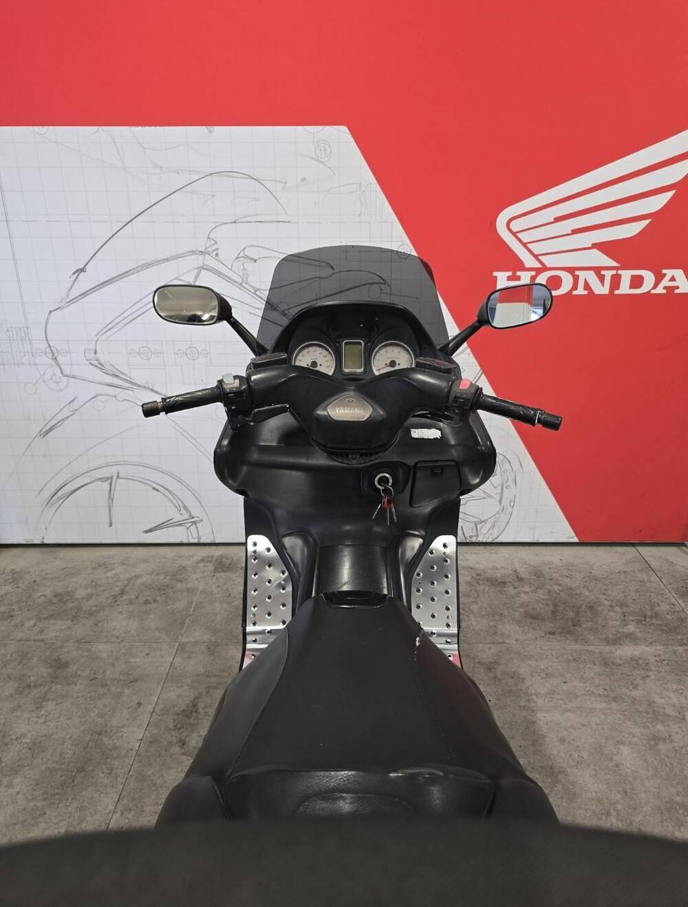 Yamaha T-Max 500 (2004 - 07) (4)