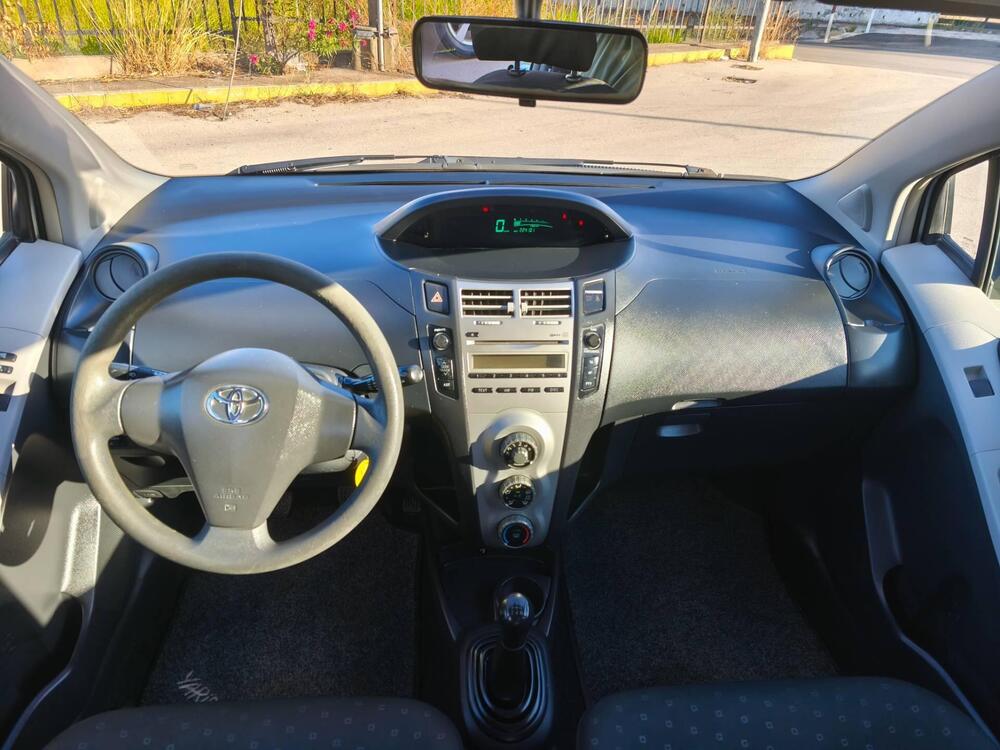 Toyota Yaris usata a Foggia (12)