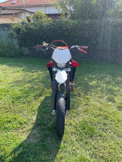 Husqvarna SM 125 (2009) usata