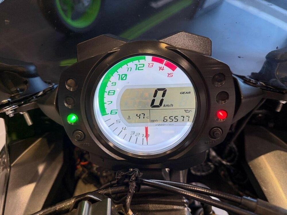 Kawasaki Ninja 1000 ZX-10R (2010 - 11) (10)