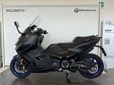 Yamaha T-Max 560 (2022 - 24) usata