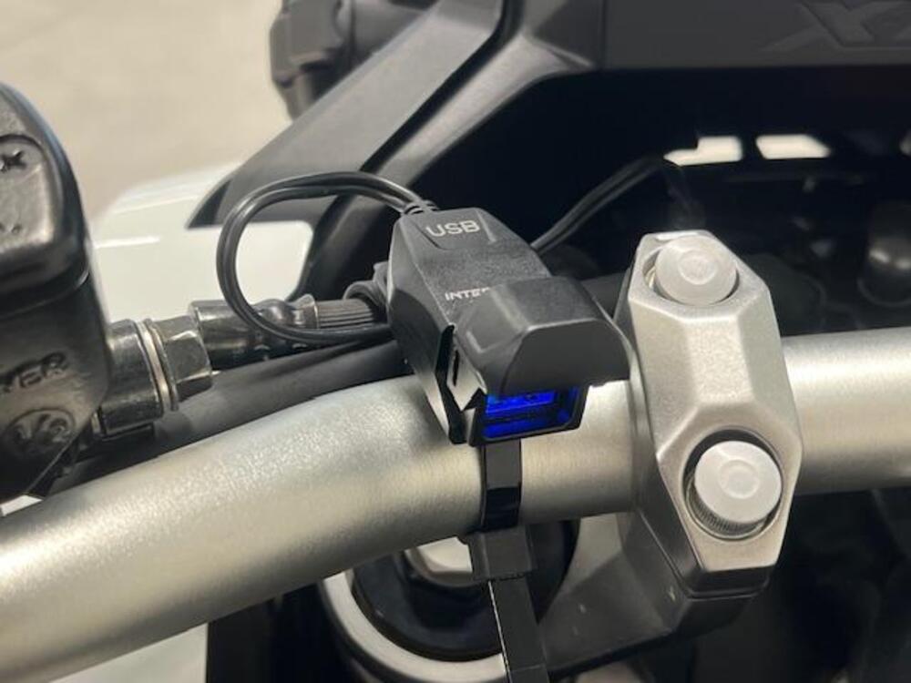 Honda X-ADV 750 DCT Travel (2021 - 24) (11)