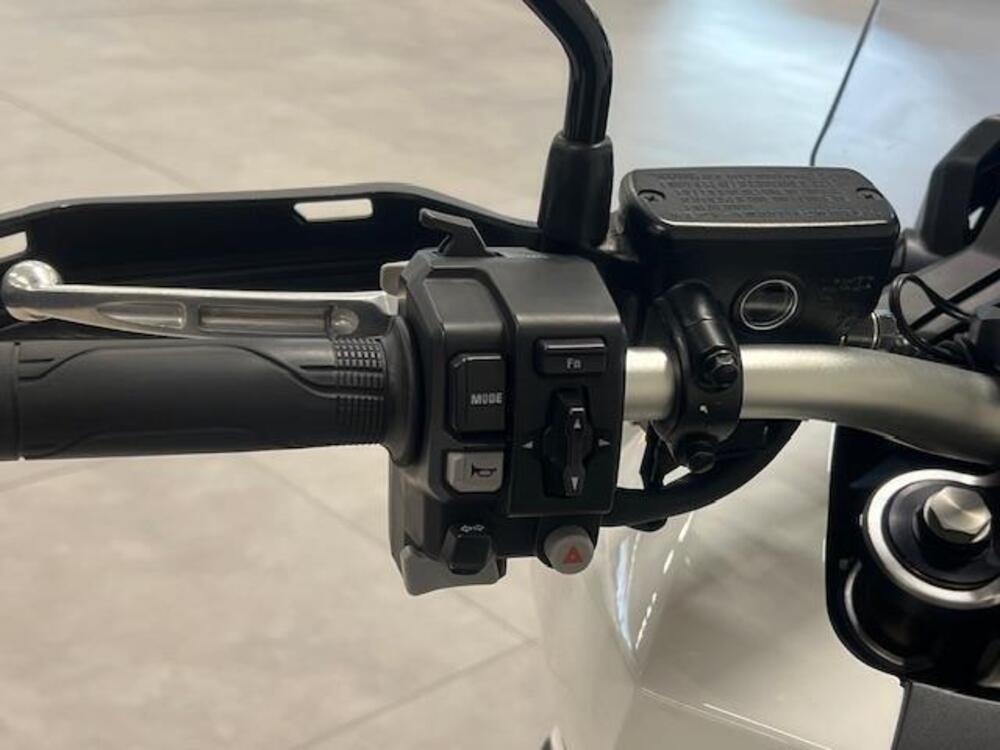 Honda X-ADV 750 DCT Travel (2021 - 24) (9)