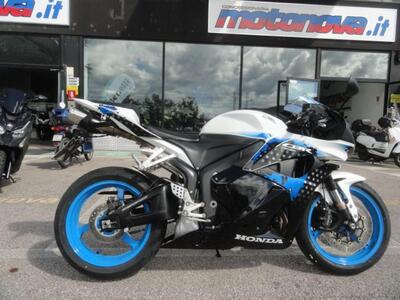 Honda CBR 600 RR (2009 - 12) usata
