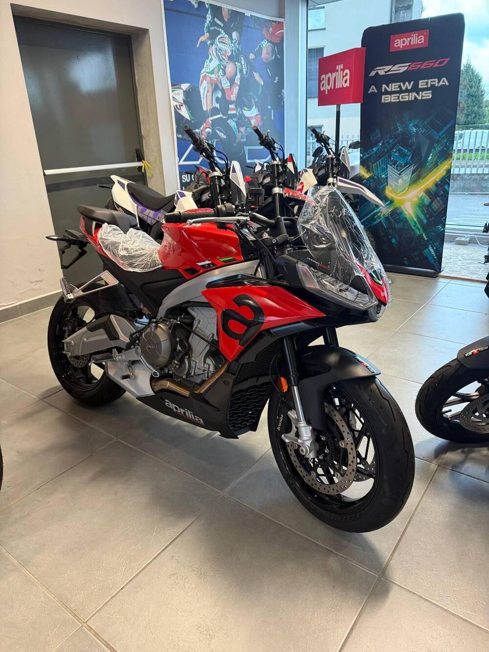 Aprilia Tuono 660 (2021 - 25) (2)