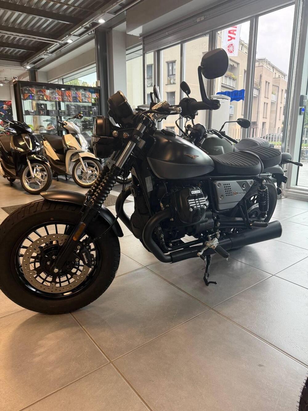 Moto Guzzi V9 Bobber Special Edition (2023 - 25) (4)