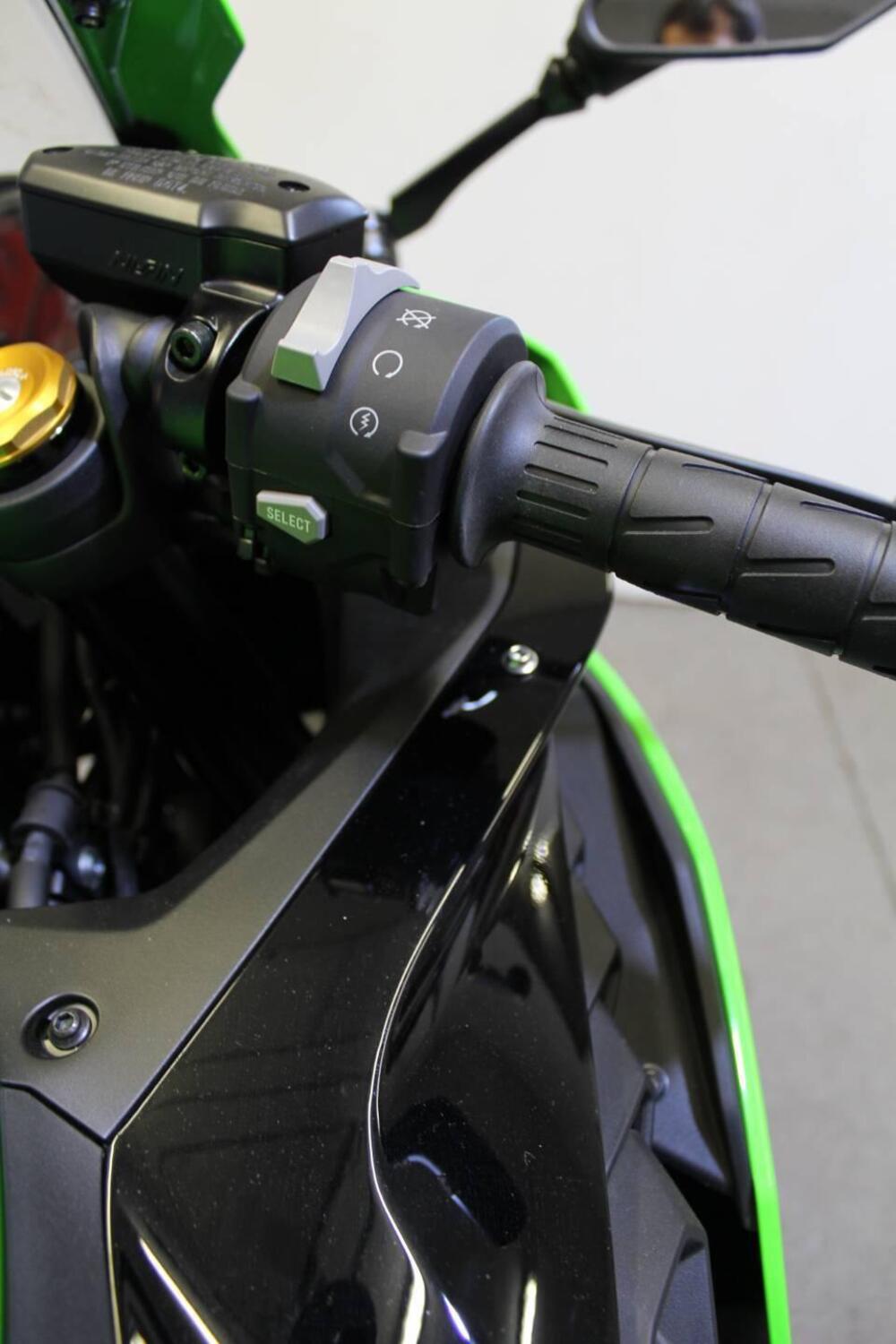 Kawasaki Ninja ZX-4RR (2024 - 26) (10)