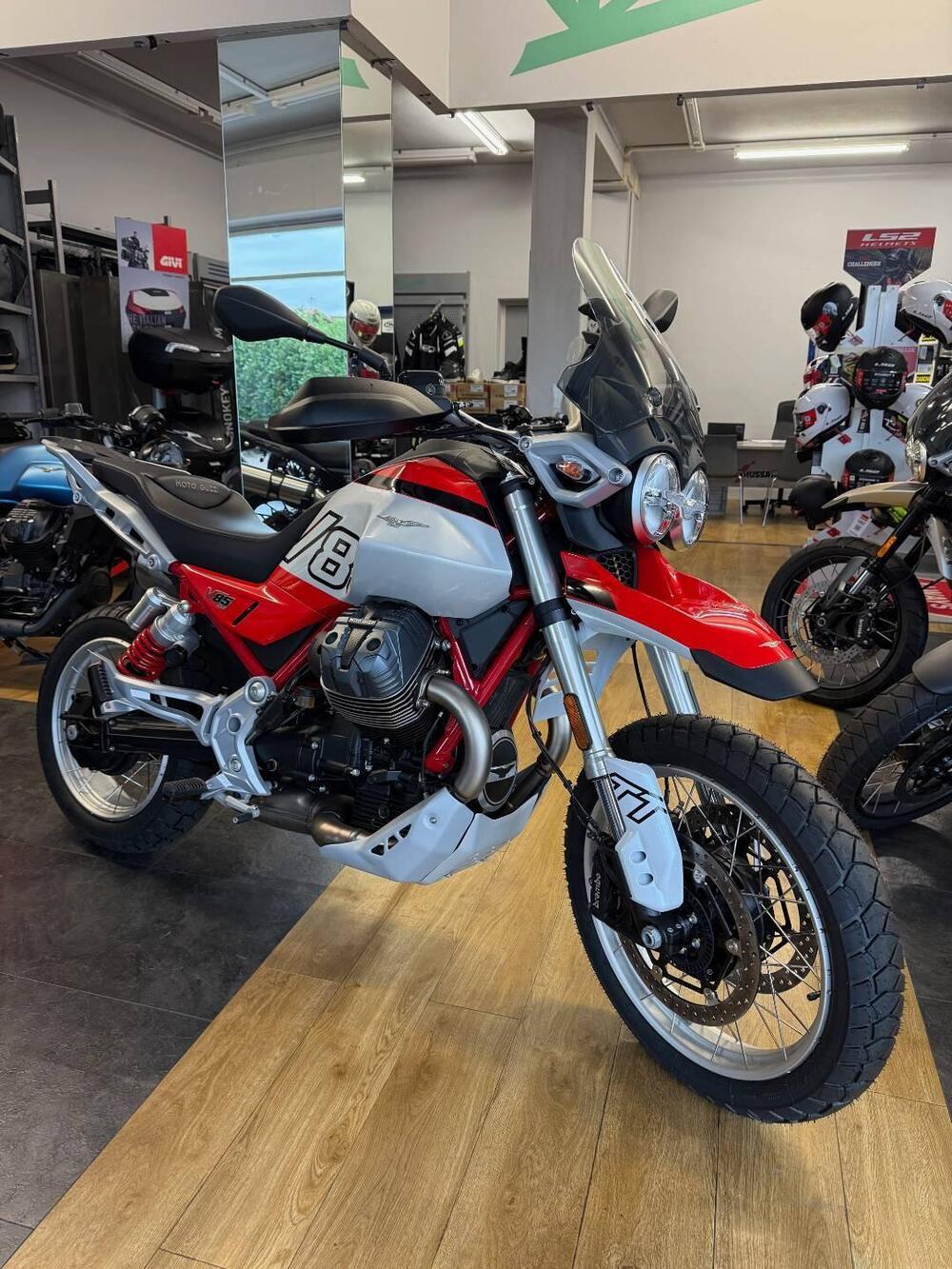 Moto Guzzi V85 TT (2024 - 26)