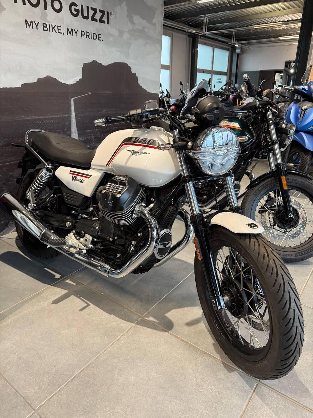 Moto Guzzi V7 Special (2025 - 26)