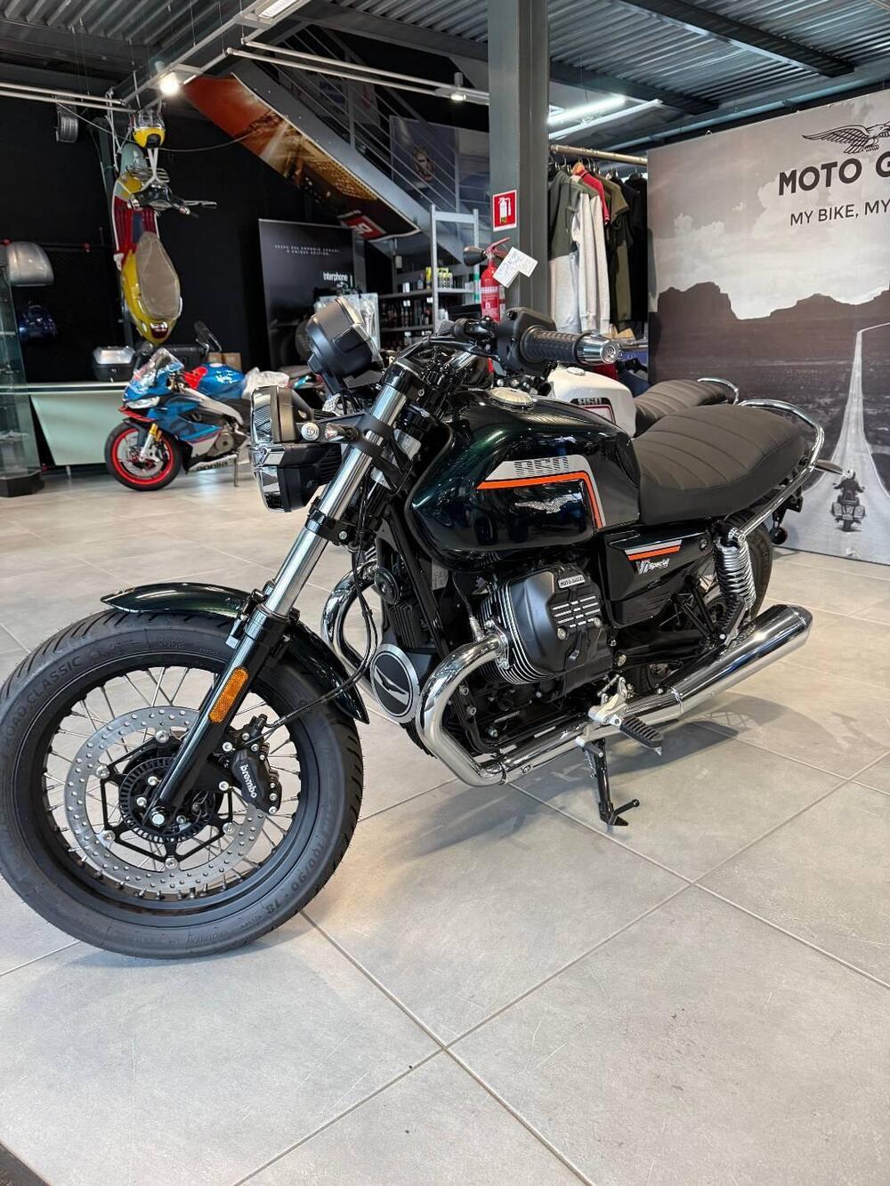 Moto Guzzi V7 Special (2025 - 26) (4)