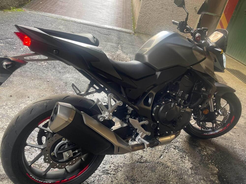 Honda CB 750 Hornet (2023 - 24) (5)