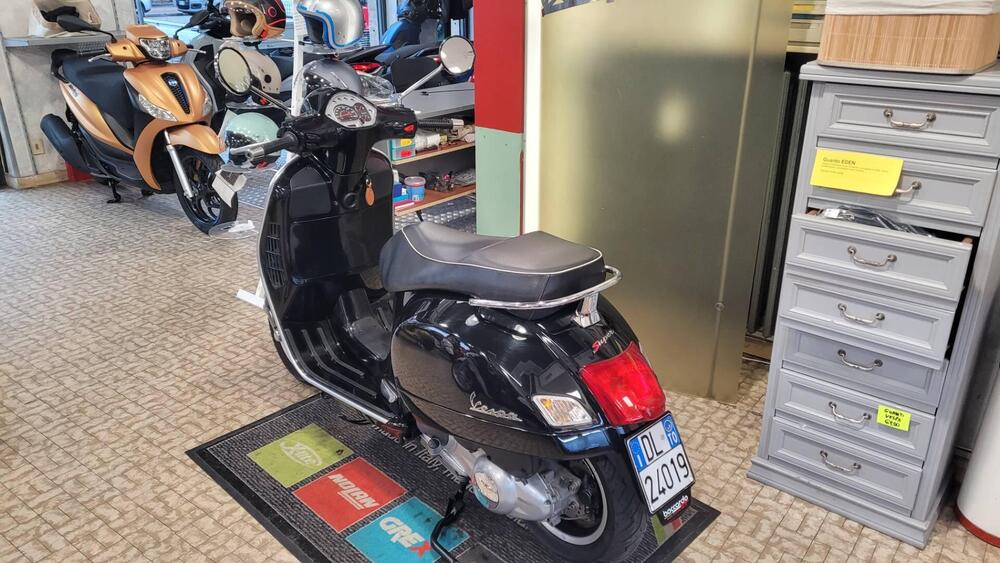 Vespa GTS 300 Super (2008 - 16) (4)