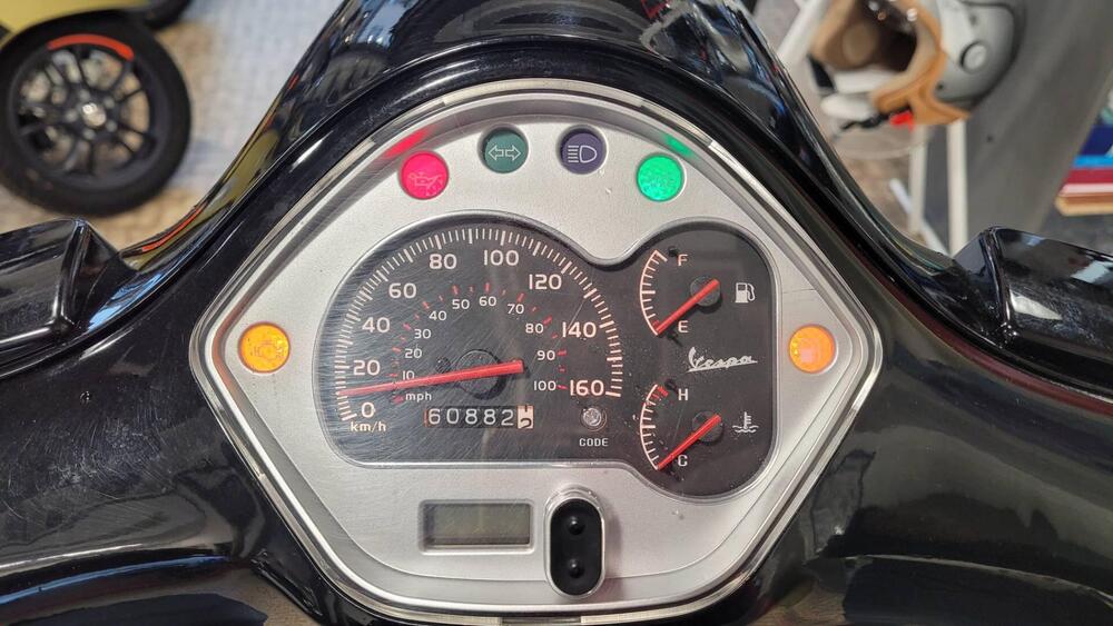 Vespa GTS 300 Super (2008 - 16) (5)