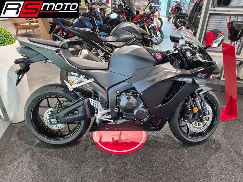 Honda CBR 600 RR (2024 - 26) (2)
