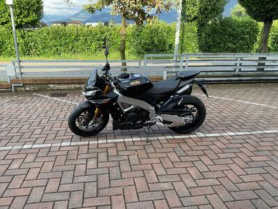 Aprilia Tuono V4 Factory (2021 - 24) usata