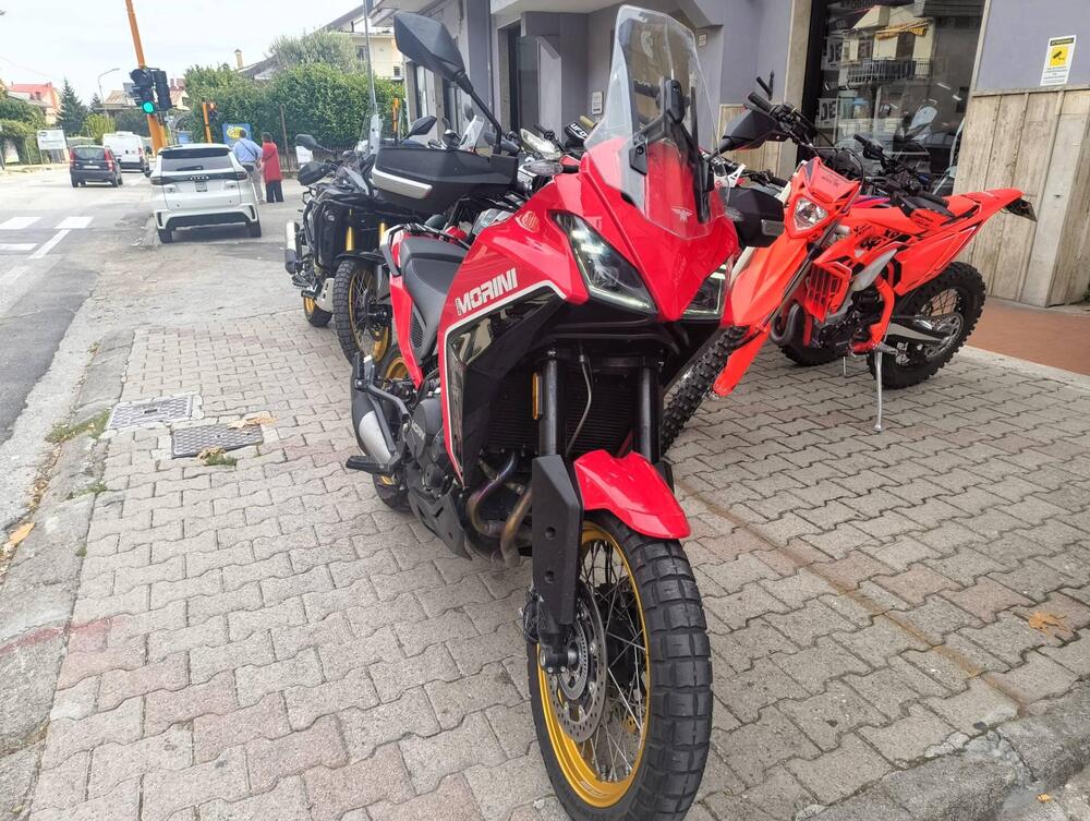 Moto Morini X-Cape 650 Gold Wheels Edition (2022 - 26) (2)