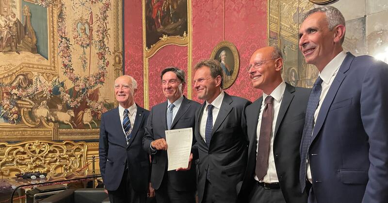 Automotive, l&rsquo;Italia al bivio: le associazioni fanno fronte comune al Salone Auto di Torino