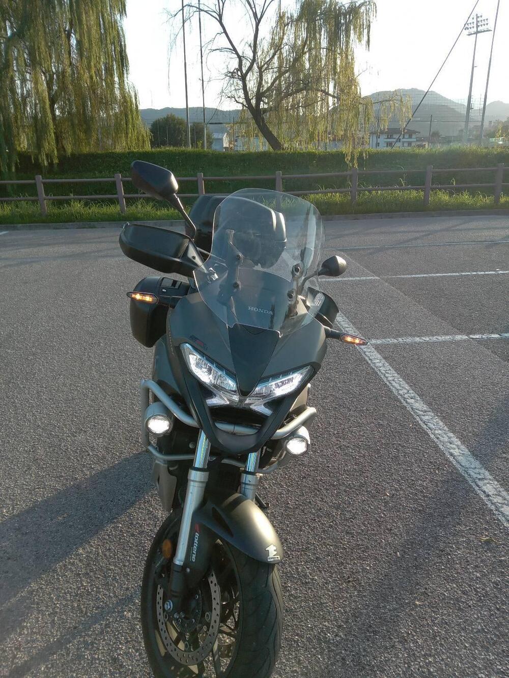 Honda Crossrunner Travel Edition ABS (2015 - 18) (2)