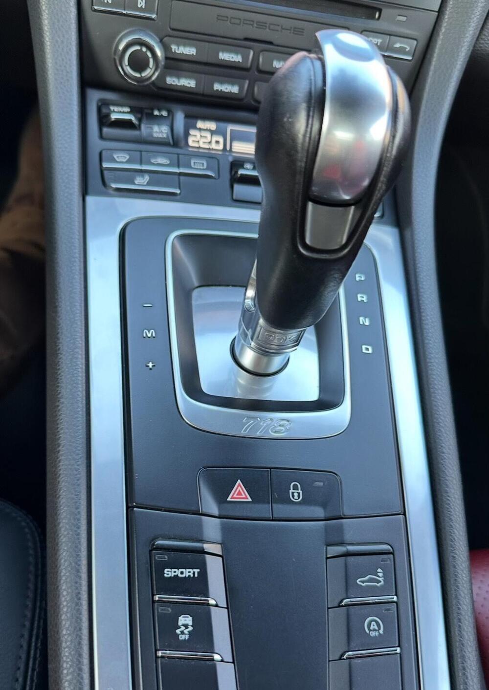 Porsche 718 Cayman  usata a Rovigo (4)